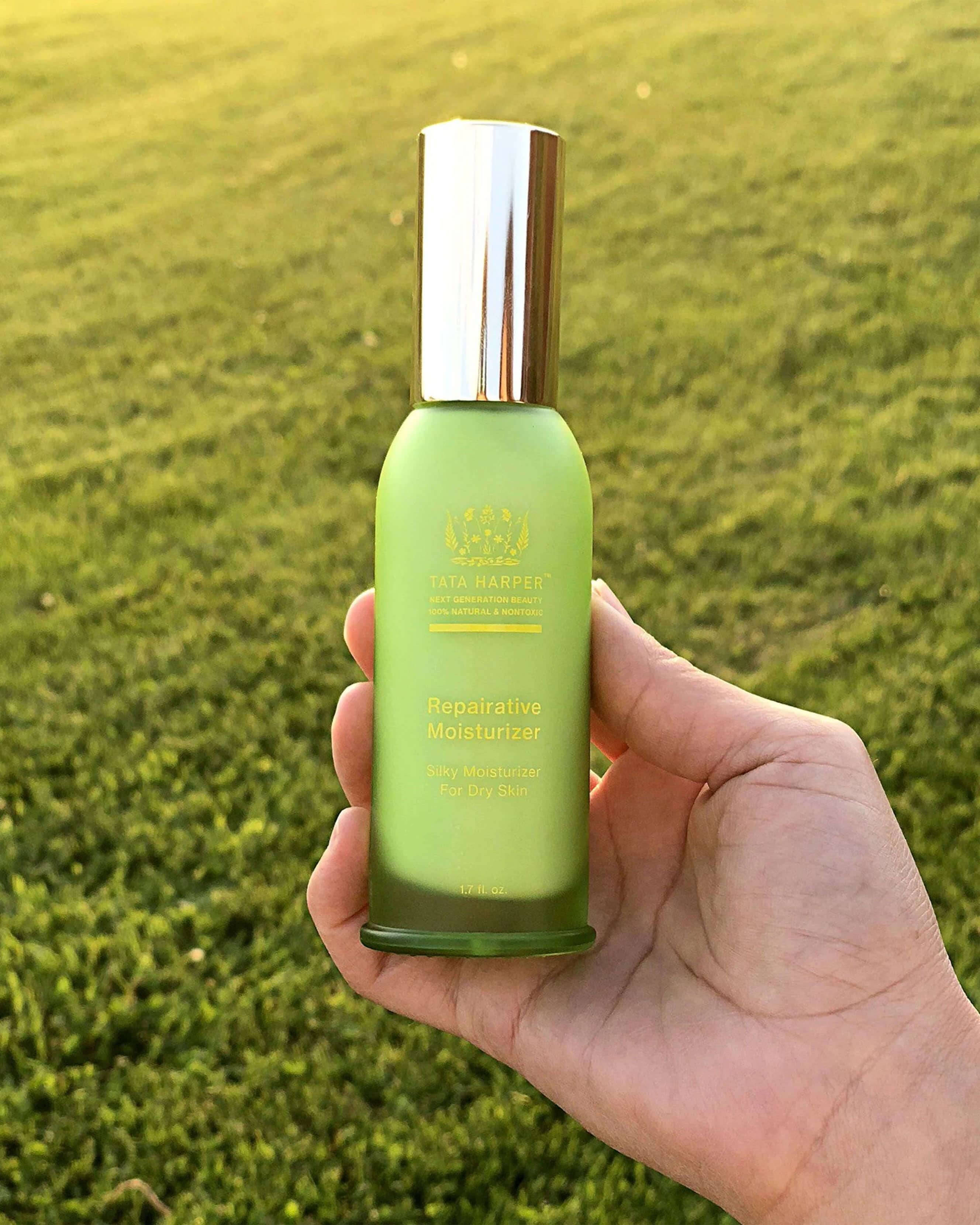 Repairative Moisturizer - 10ML
– Tata Harper Skincare 2