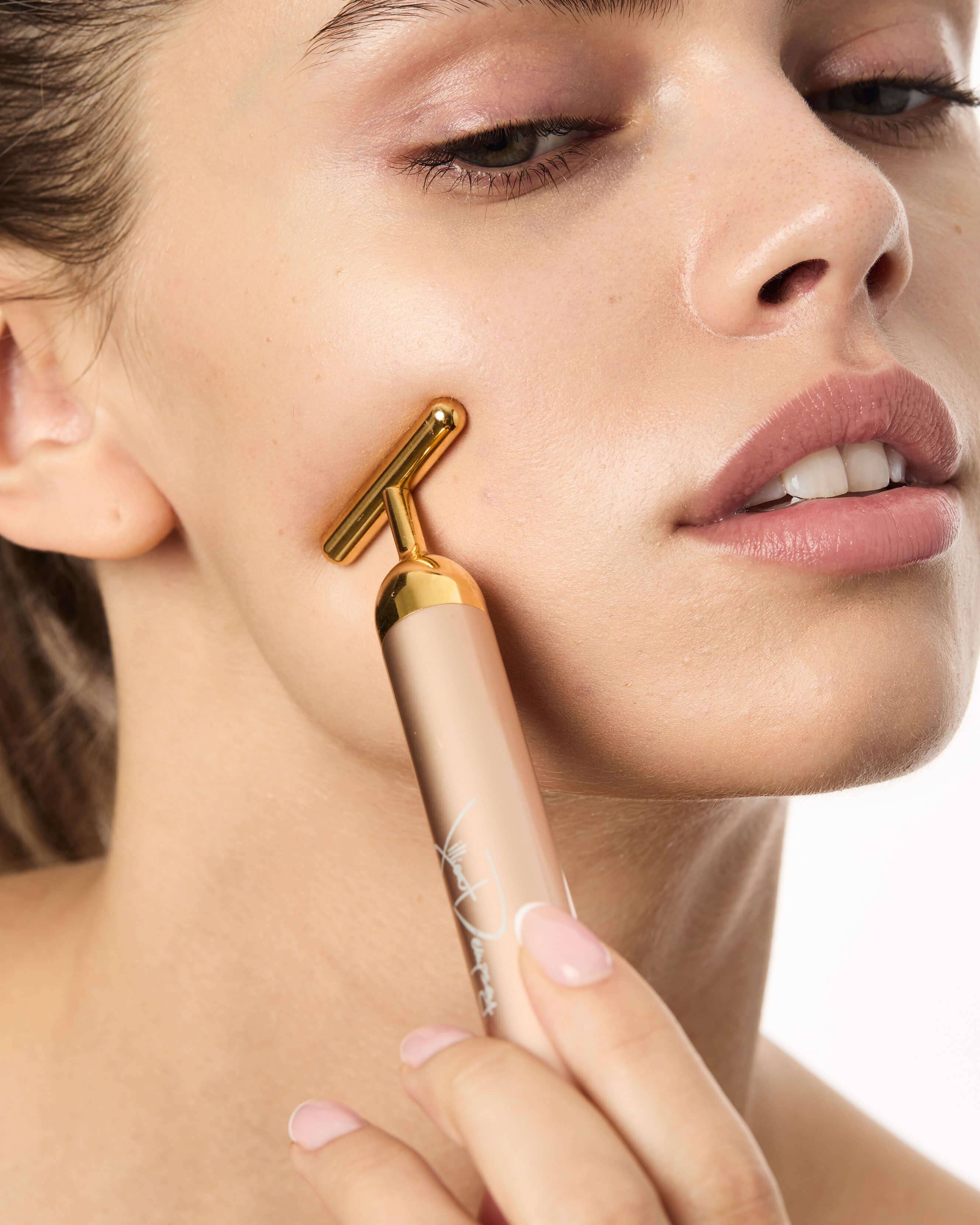 Gold Bar – Jillian Dempsey 2