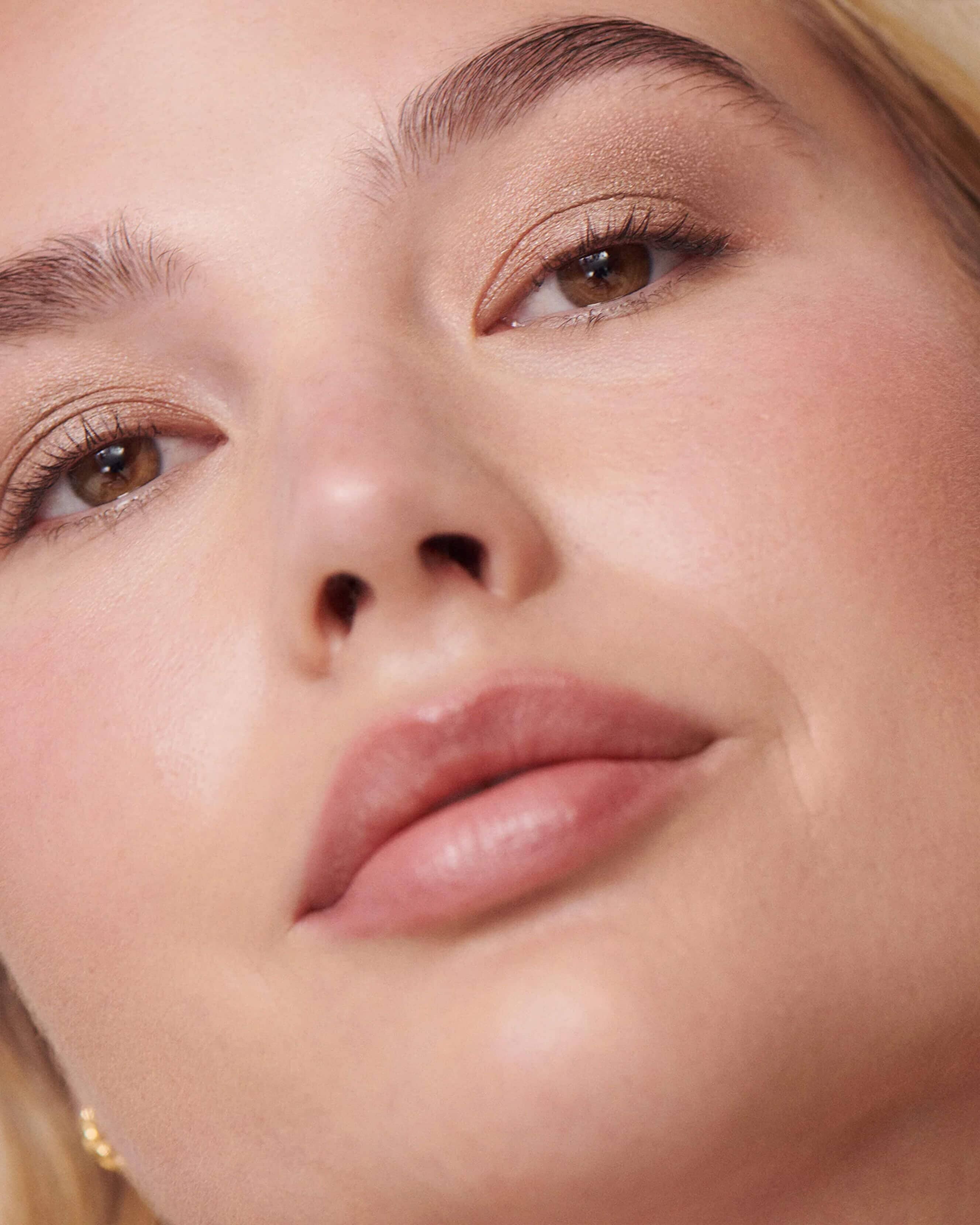 Liquid Powder Eye Tint 4