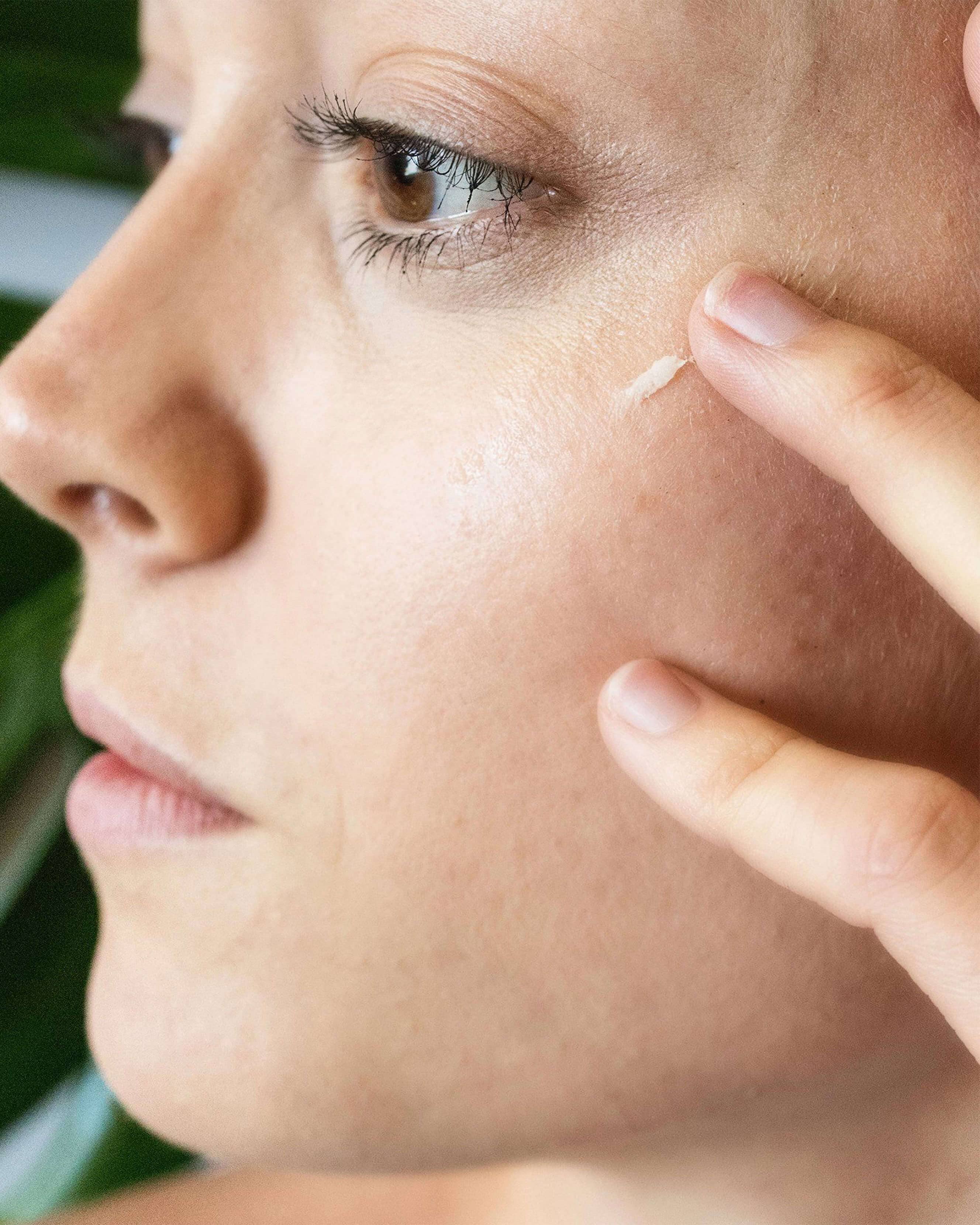 Botanical E Eye Balm 1