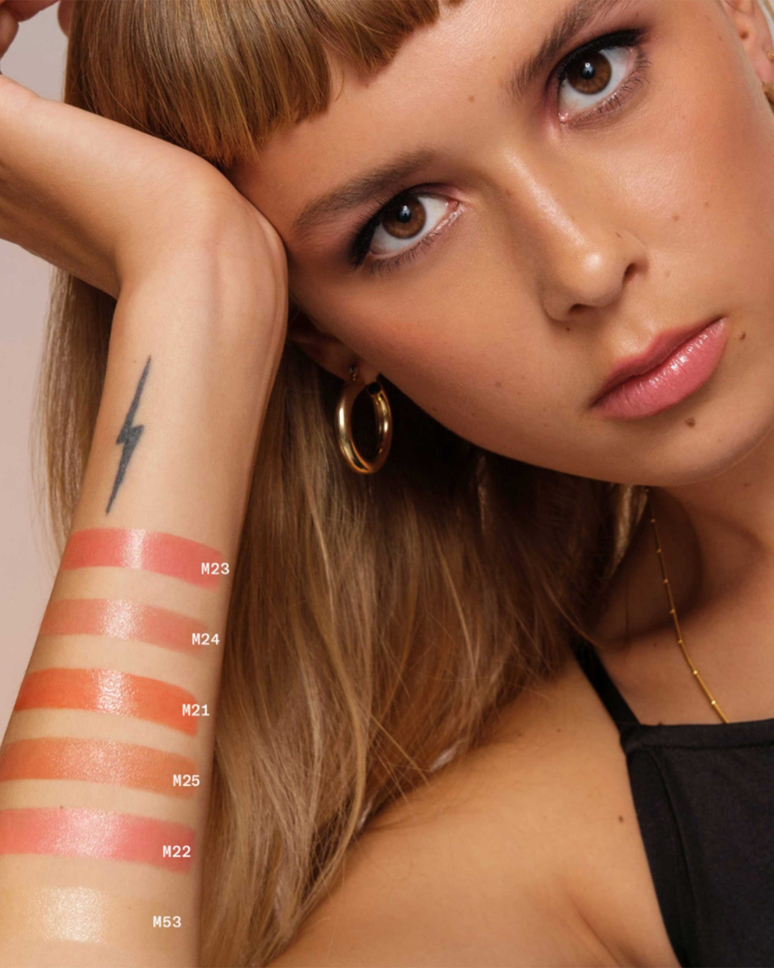 Hydrating Shine Lip Balm 2